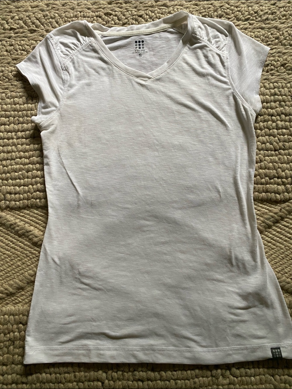 Title Nine White V-Neck Short Sleeve Tee